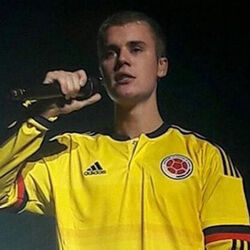 Justin Bieber Proves Soccer Jerseys Aren't Just For Hooligans