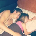 Justin sleeping with Jazzy.jpg (85 KB) alfredoflores "Jazzy and JB seepin :p" via Instagram
