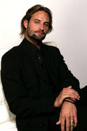 JoshHolloway Vespa 3836404