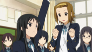 Mio recommends Ritsu to play Romeo