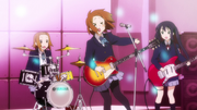 Yui hits her nose