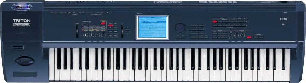 KORG triton extreme 76 コルグ けいおん 琴吹紬キーボード KORG triton extreme 76 コルグ けいおん 琴吹紬キーボード