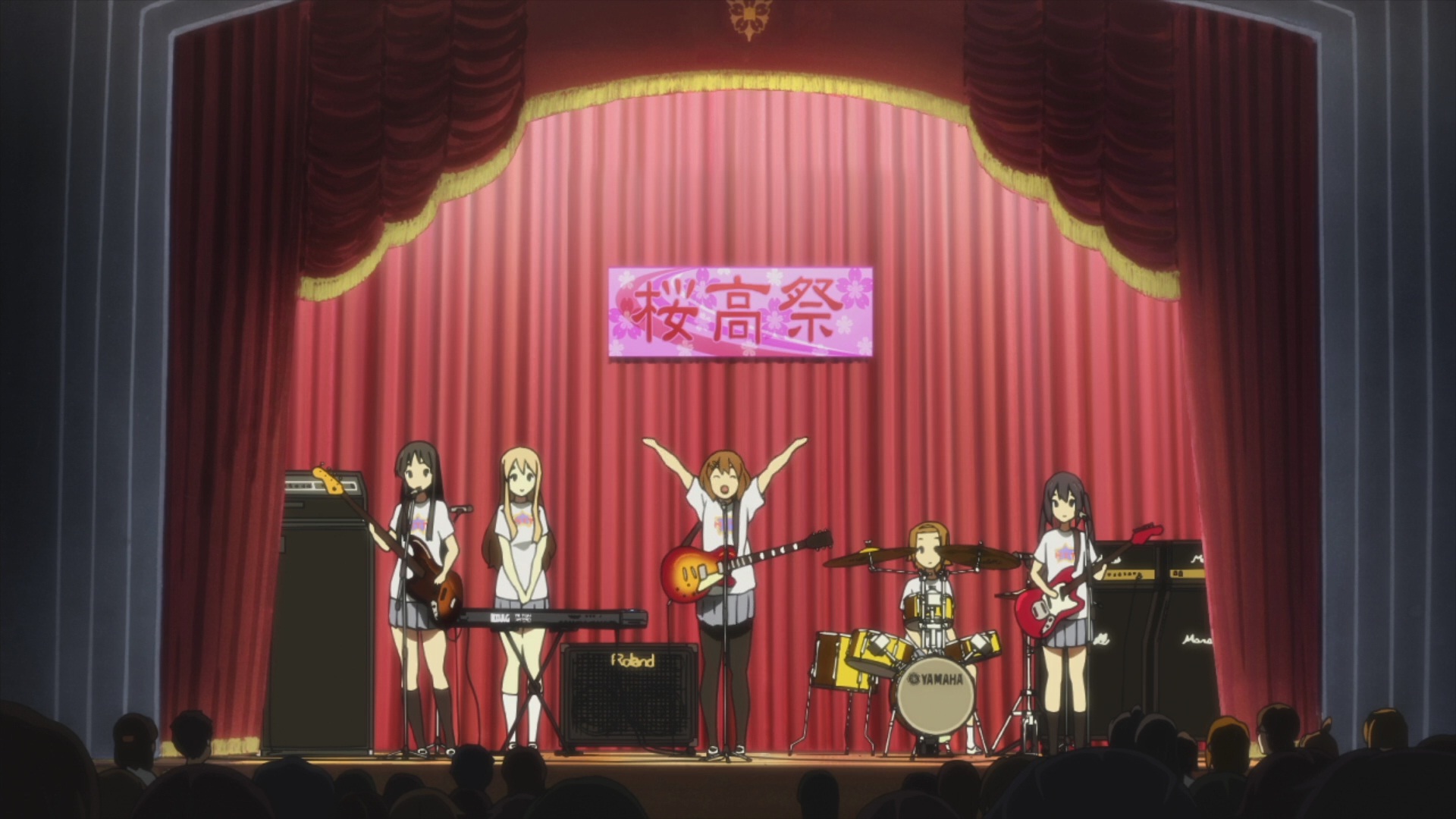 The setting for Utauyo Miracle (K-On S2 second opening) is very similar to  the classroom concert scene from the movie. Neat. : r/k_on