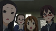 Chizuru and the others depressed.