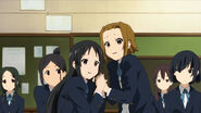 Ritsu fears for her life, knowing that Sawako is designing costumes for the play.
