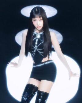 STAYC-STAY TUNED-Sumin-1