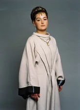 Anne Girouard sur les photos promotionnelles du Livre I