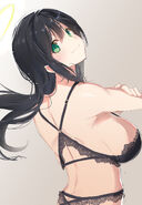 Nan Twitter Ryouki Over-The-Shoulder2