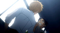 Usui grab Kanou