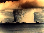 Atomic-bomb-test-over-water