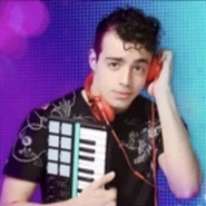 Кевин Альварес