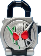 KRGa-Double CycloneJokerXtreme Lockseed.png (386 KB) Double CycloneJokerXtreme Lockseed (locked & closed)