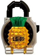 KRGa-Pine Lockseed.png (637 KB) Pine Lockseed (locked & closed)