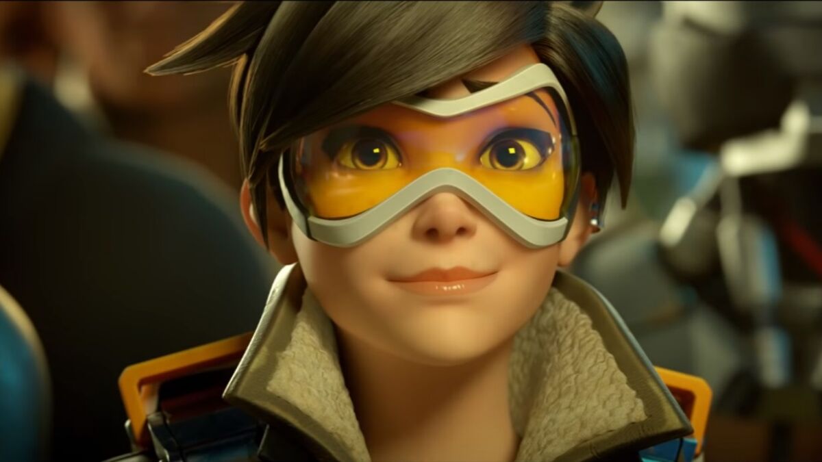 Lena Oxton (Tracer) - MyWaifuList