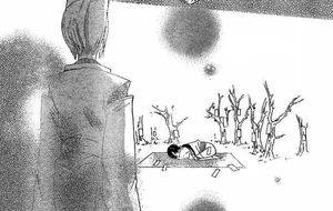 Tomoe mirando cómo Nanami trabaja duro con los talismanes.