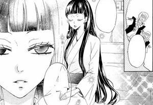 A pesar de estar en muy mal estado físico, Kayako atiende a sus fieles sin reparos.