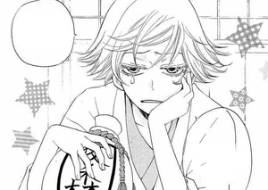 Mizuki está aburrido porque no va a la escuela como Tomoe y Nanami.