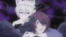 Tomoe using one of his enchanted leaves to transform Kurama into an ostrich after he tried to go after Nanami.