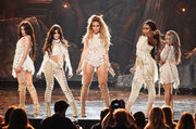 Fifth-harmony-perform-amas-2016-billboard-1548