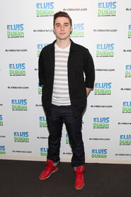 May-2012-elvis-duran-7