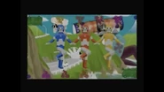 The Jumbomen in the We ♥ Katamari intro.
