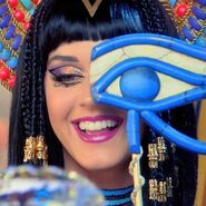 Katy perry dark horse 304x304