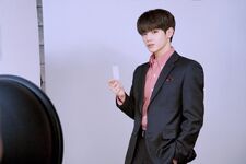 Taeyong Vyrl February 9, 2017 (2)