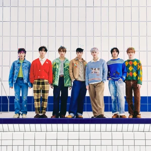 MARK, RENJUN, JENO, HAECHAN, JAEMIN, CHENLE, and JISUNG promoting "Moonlight"