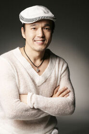 Kim Kwang-gyu als Pi Joo Gi (Informant / Besitzer des Gemischtwarenladens & Teehauses)
