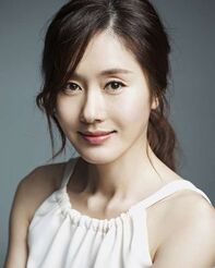 Kim Ji-soo als Queen Ji So (Sam Maek Jong's Mutter, Gründerin der Hwarang)