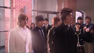 BoysOverFlowers 001.mp4 20160513 111559.578