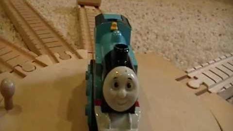 Old Style Battery-Powered Thomas Review ThomasWoodenRailway Discussion 44