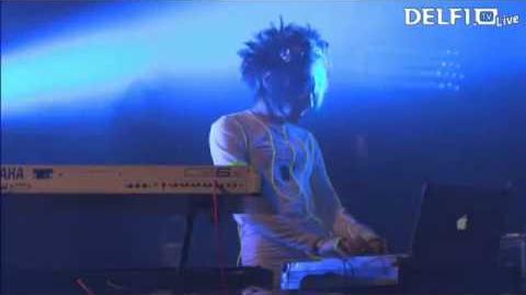 Kerli - Zero Gravity (Live at Monster Music Festival 2013)