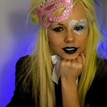 Kerli yellow hair-0