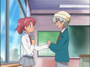 Ep09-Natsumi&Saburo-HandsTogether