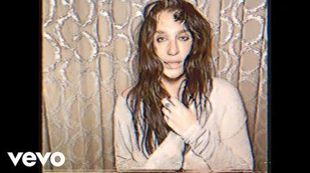 Kesha_-_Resentment_(Video)_ft._Sturgill_Simpson,_Brian_Wilson_&_Wrabel