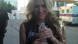 Ke$ha's_2010_MTV_VMAs_Nominations_Message