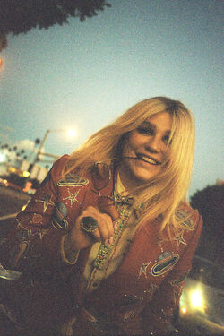 Olivia Bee/1 | Keshapedia | Fandom