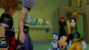 Re Topolino si congratula con Riku per essere diventato Maestro del Keyblade