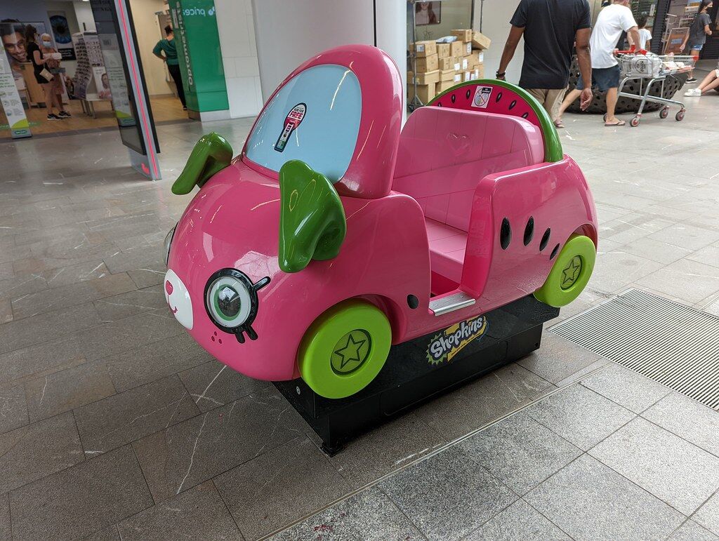 https://static.wikia.nocookie.net/kiddierides/images/5/5e/Shopkins_Cutie_Melon_Car_Kiddie_Ride.jpg/revision/latest/scale-to-width-down/1024?cb=20230122214229