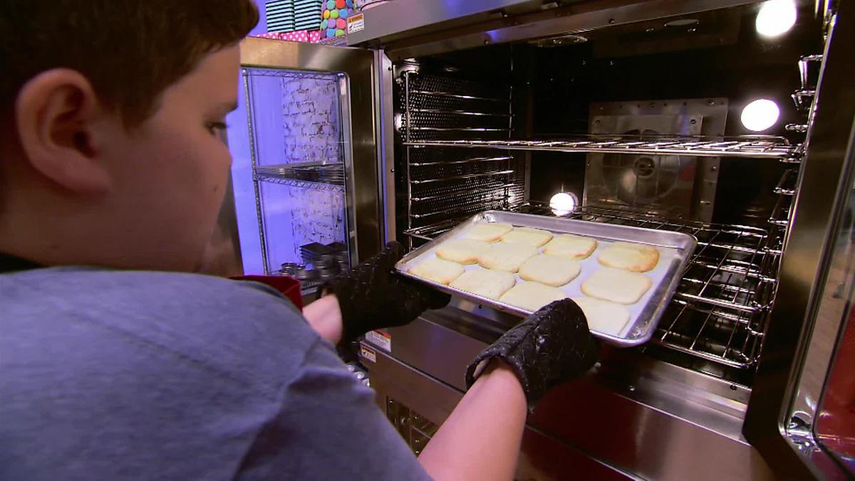 Mobile App Cookies | Kids Baking Championship Wiki | Fandom