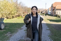 3x04-9 Eve arrives Poland.jpg (863 KB)