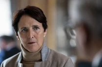 3x04-35 Carolyn Paul breakfast.jpg (681 KB)