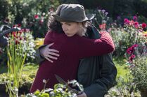 3x04-27 Bertha grieving Villanelle hug