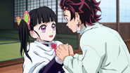 Tanjiro telling Kanao to follow her heart.