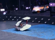 Tánshè launches Dark Knight onto the rail