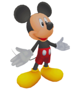 El Rey Mickey con su ropa de Kingdom Hearts