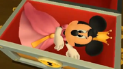 La princesse Minnie, enfermée dans un coffre par les Rapetou.