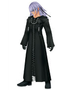 Riku com o robe da Organização XIII