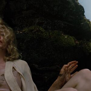 Ann Darrow King Kong Wiki Fandom Kong has captured ann darrow and carried her to his perch high on the mountain. ann darrow king kong wiki fandom